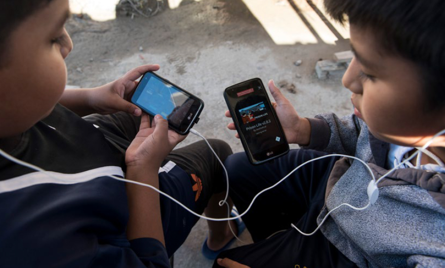 Niños tecnológicos en la era de Internet