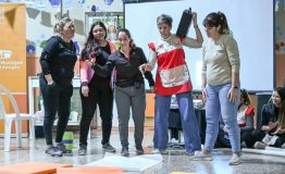 Capacitación en Arroyito. El 7 de junio comenzó el taller sobre ticas corporales y motrices en la primera infancia” (Gentileza Municipalidad de Arroyito).