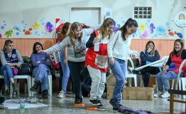 Capacitación en Arroyito. El 7 de junio comenzó el taller sobre ticas corporales y motrices en la primera infancia” (Gentileza Municipalidad de Arroyito).